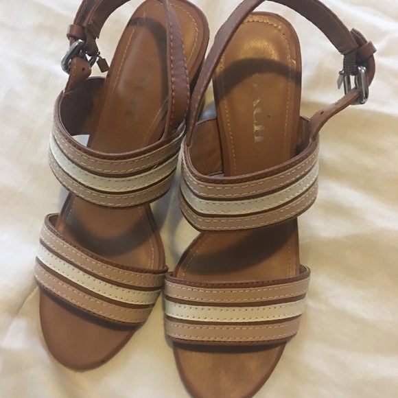 Coach Heels - Picture 4 of 9